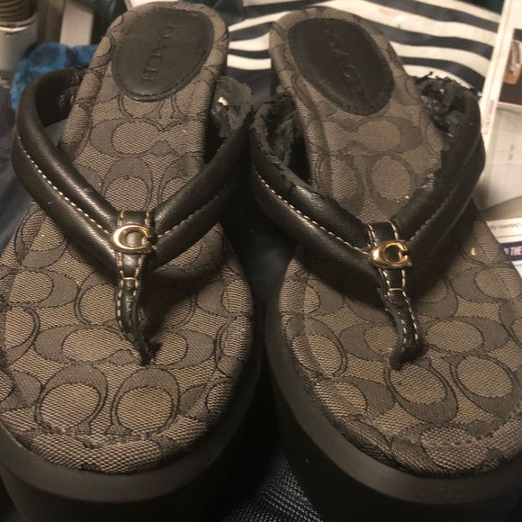 Coach Shoes - Black coach sandkez